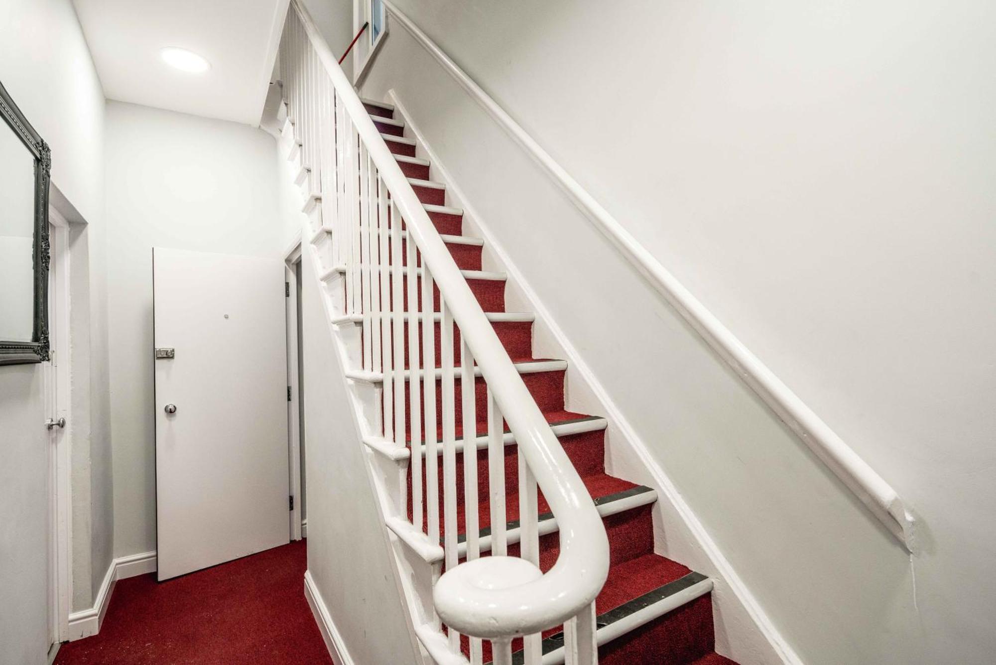 Free Parking, 2 Beds,Close To Train Station Bedford Ngoại thất bức ảnh