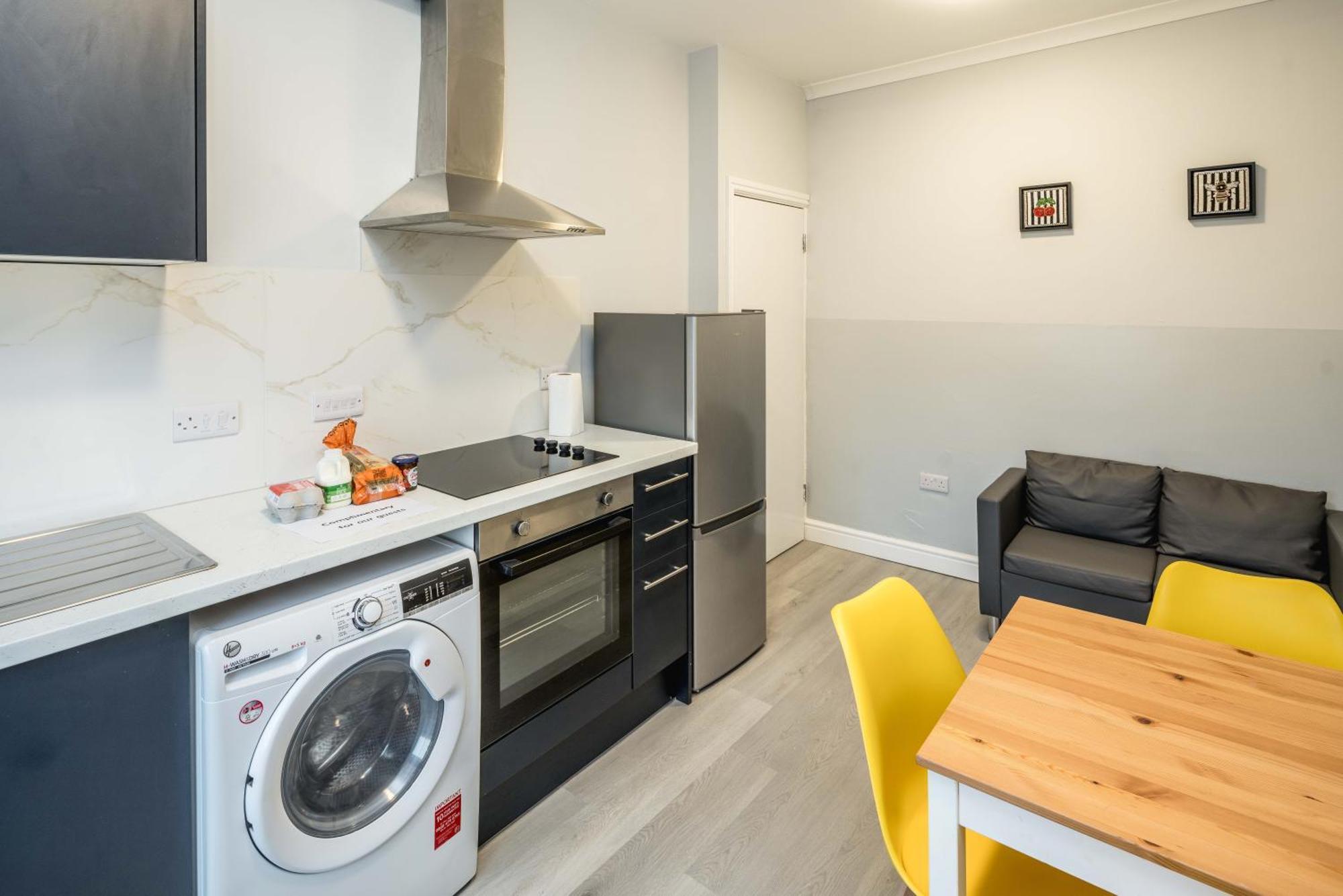 Free Parking, 2 Beds,Close To Train Station Bedford Ngoại thất bức ảnh