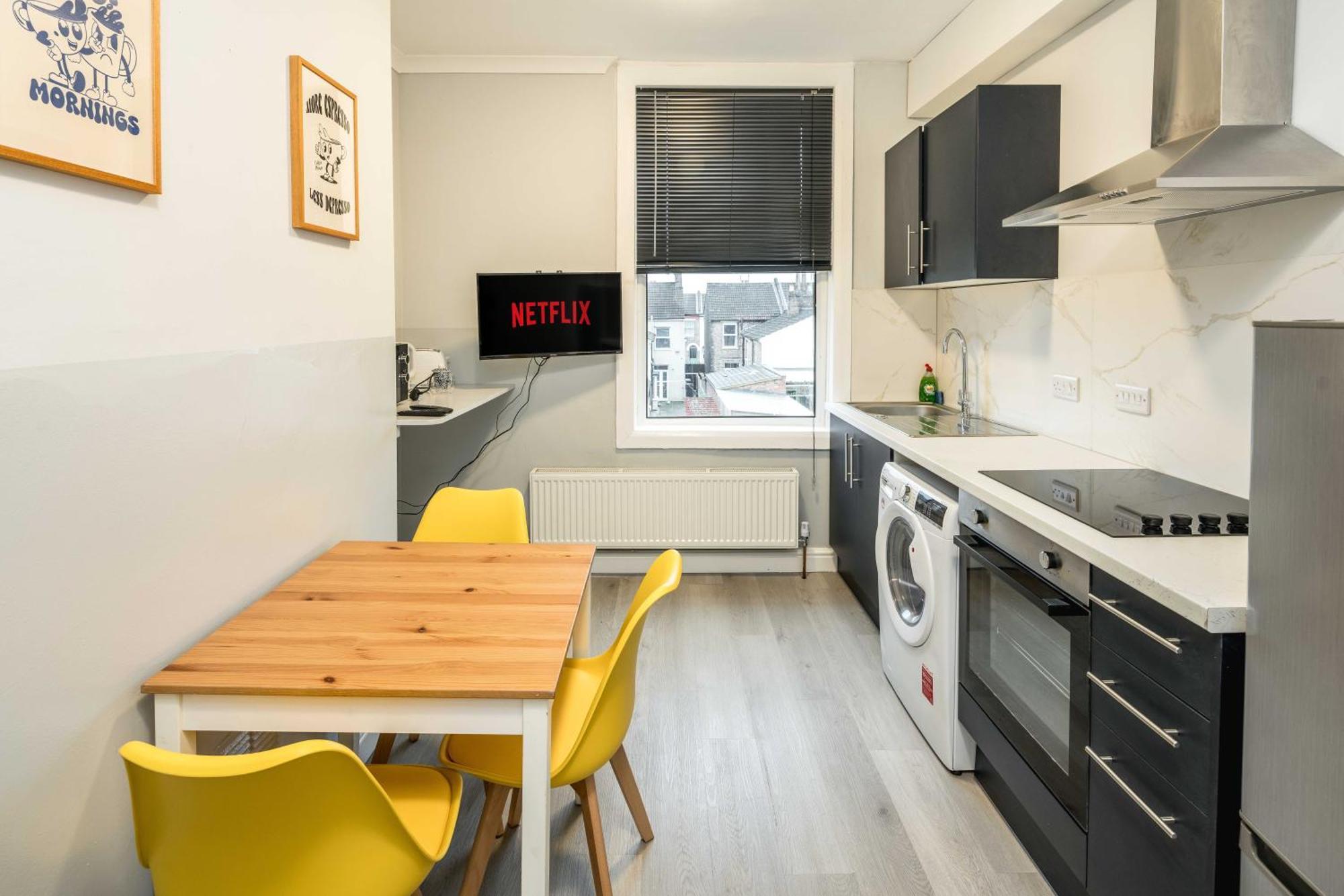 Free Parking, 2 Beds,Close To Train Station Bedford Ngoại thất bức ảnh